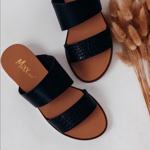 Boutique sandals, NWT black size 8.5